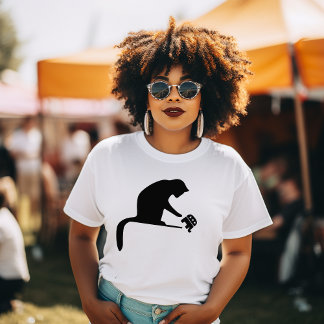 Camiseta  Black Cat Toss Republican off the Table