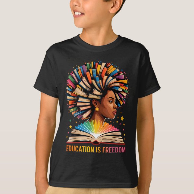 Camiseta Black History Education Is Dom Books Black History (Frente)