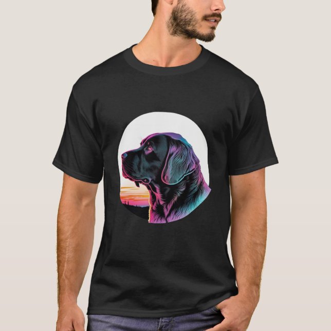 Camiseta Black Labrador in a Dreamy 80s Retrowave Aesthetic (Frente)