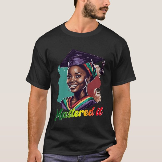 Camiseta Black Queen Masters Graduation Girl Mastered It (Frente)