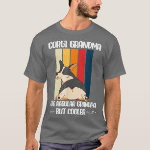 Camiseta Black Tricolor Corgi Grandma Like Regular But Cool