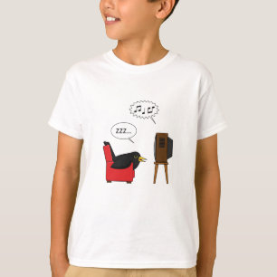 Camiseta Blackbird dormindo em frente à banda desenhada da