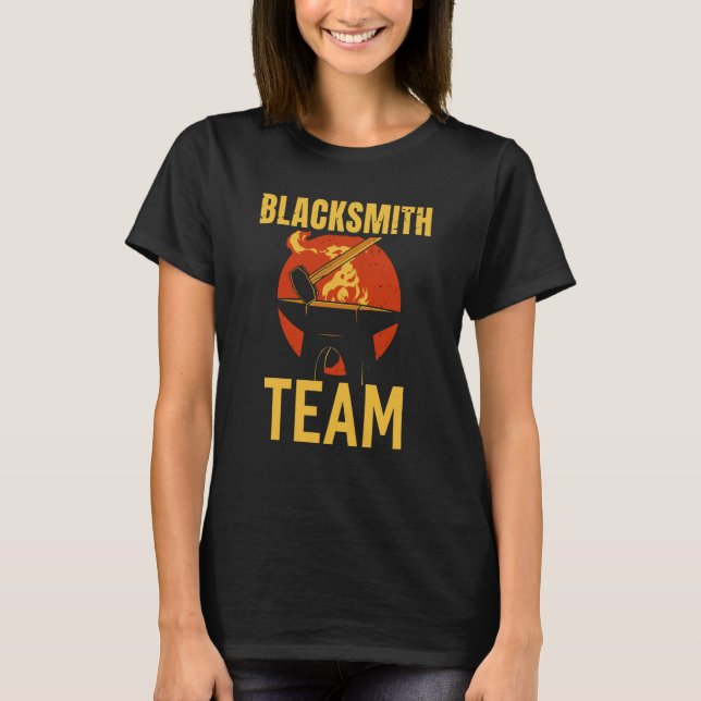 Camiseta Blacksmith Team Blacksmithing Job (Frente)