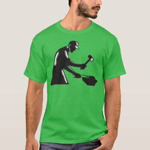 Camiseta Blacksmith Worker Forging Iron Black and White Woo