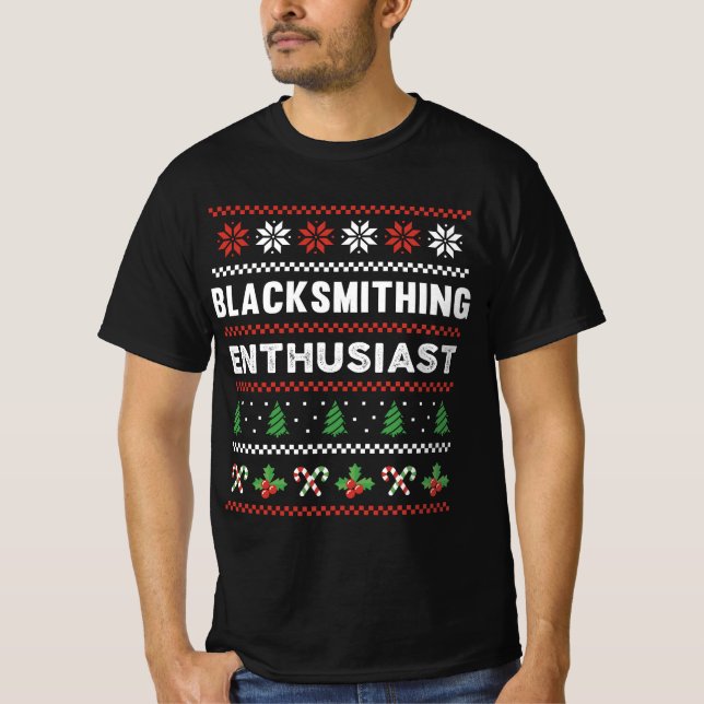 Camiseta Blacksmithing Enthusiast Ugly Christmas Sweater (Frente)