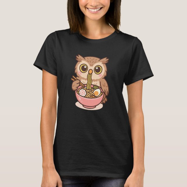 Camiseta Blakiston's Fish Owl Eating Ramen Noodles Kawaii C (Frente)