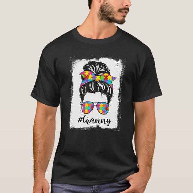 Camiseta Bleached Autism Granny Messy Bun Autism Awareness  (Frente)