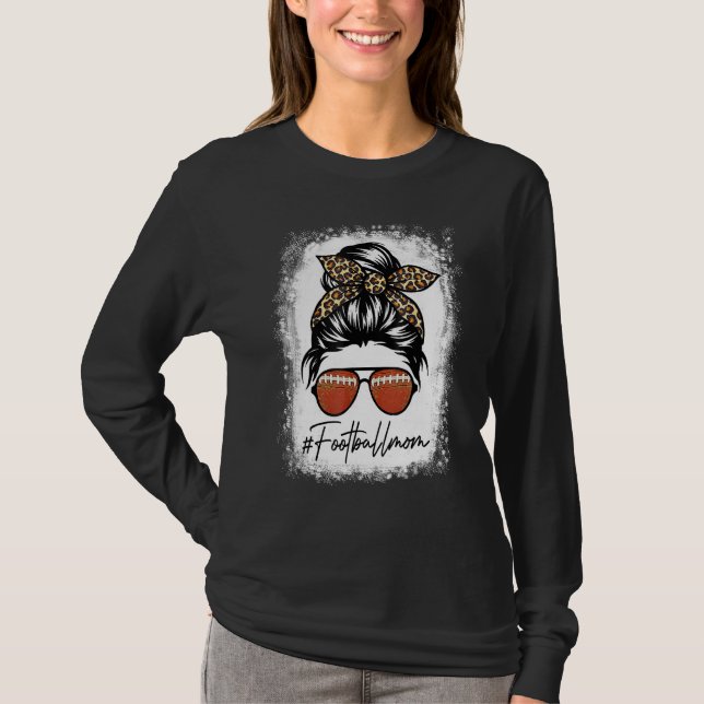 Camiseta Bleached Football Mom Life With Leopard And Messy  (Frente)