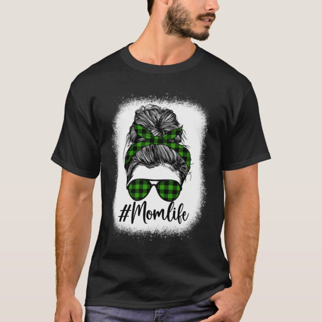 Camiseta Bleached Messy Bun Mom Life Plaid Green Print Moth (Frente)