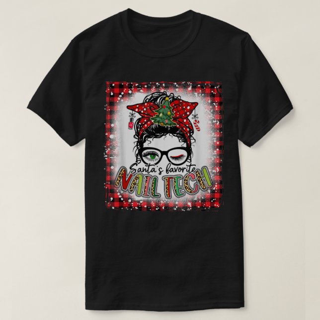 Camiseta Bleached Santa's Favorite Nail Tech Messy Bun Chri (Frente do Design)