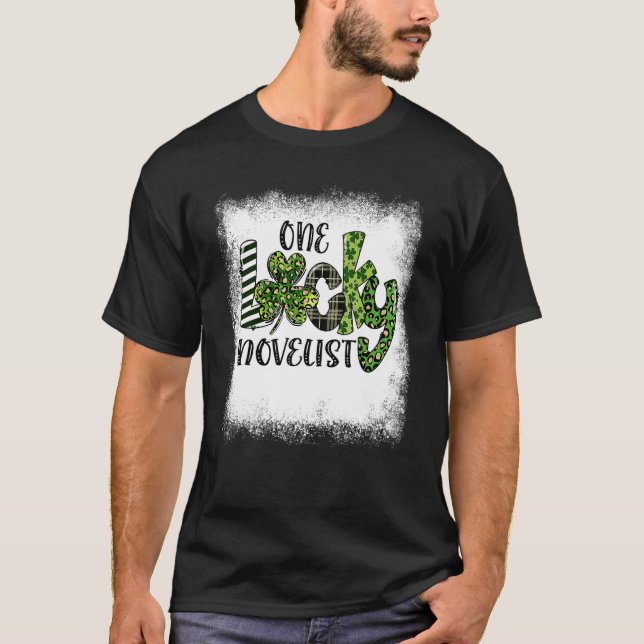 Camiseta Bleached St Patricks Day Leopard One Lucky Novelis (Frente)