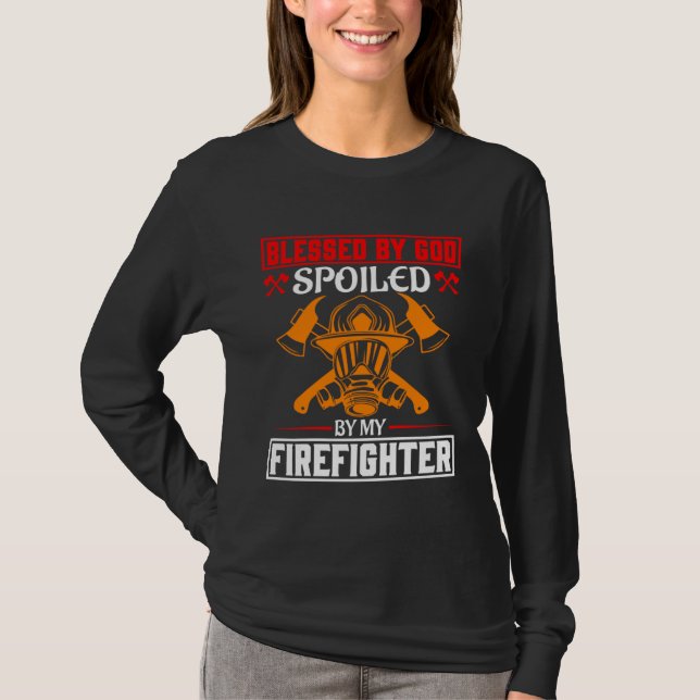 Camiseta Blessed By God Spoiled By My Firefighter Girlfrien (Frente)