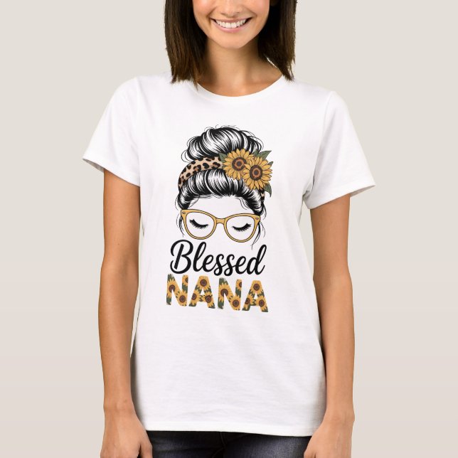 Camiseta Blessed Nana Messy Bun Sunglasses Sunflowers Grand (Frente)