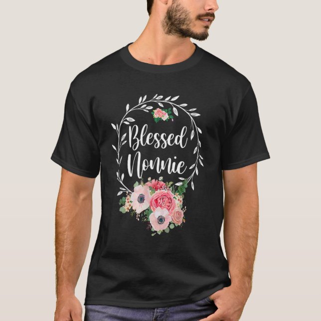 Camiseta Blessed Nonnie  Flower Decor (Frente)