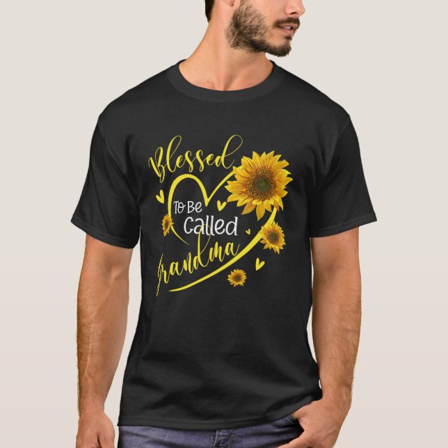 Camiseta Blessed To Be Call Grandma  Sunflowers Grandma Lif (Frente)