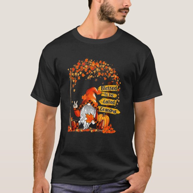 Camiseta Blessed To Be Called Grandma Gnome Pumpkin Fall Th (Frente)
