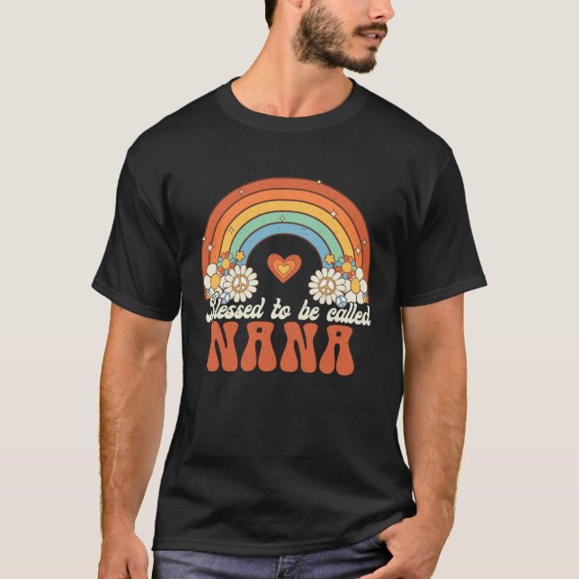 Camiseta Blessed To Be Called Nana Groovy Rainbow Mother s  (Frente)
