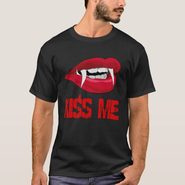 Camiseta Blood Red Vampire Lips Halloween Kiss Me (Frente)
