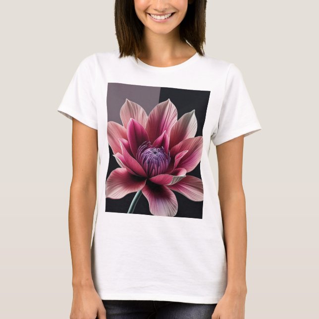 Camiseta "Blossom Charm: Floral Delight T-Shirt" (Frente)