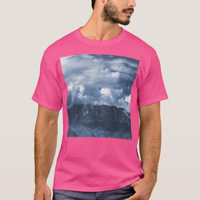 Camiseta Blue Moonlight Fantasy Enrochou Montanhas Com Dram (Frente)