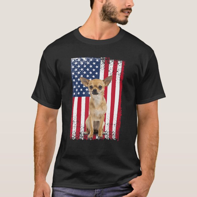 Camiseta Bluetick Coonhound 4 De Julho Americano Flag Dog (Frente)