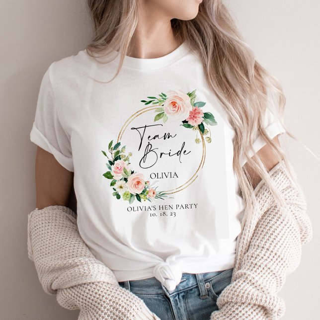 Camiseta Blush Floral Wreath Team Bride personalizado (Criador carregado)