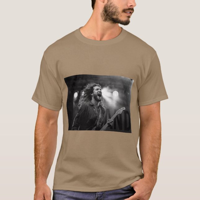 Camiseta Boa roupa a um preço de barato (Frente)