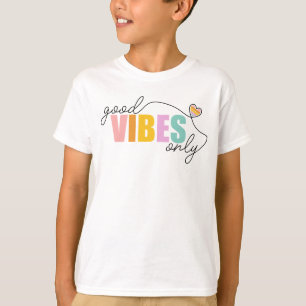 Camiseta Boas Vibes Apenas Arco-Íris
