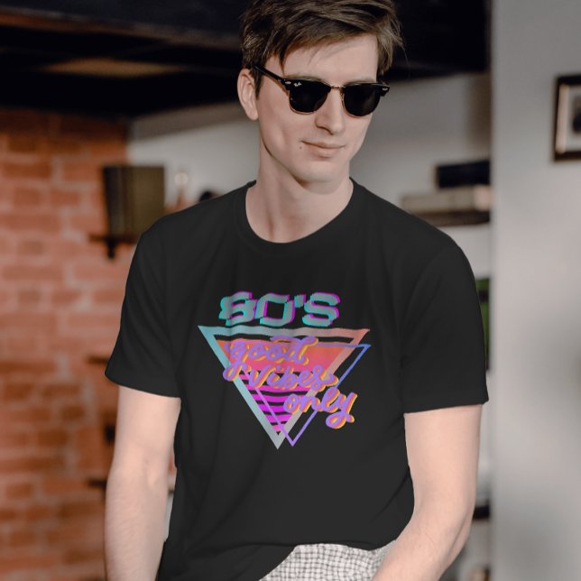 Camiseta Boas vibrações, cor-de-rosa e ranhura roxa (Criador carregado)