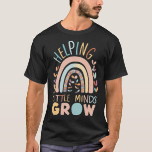 Camiseta Boho De Volta À Escola Ajudando Pequenas Mentes A
