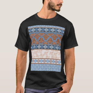 Camiseta Boho Floral Stripes: Coleção Étnica Sem Costura