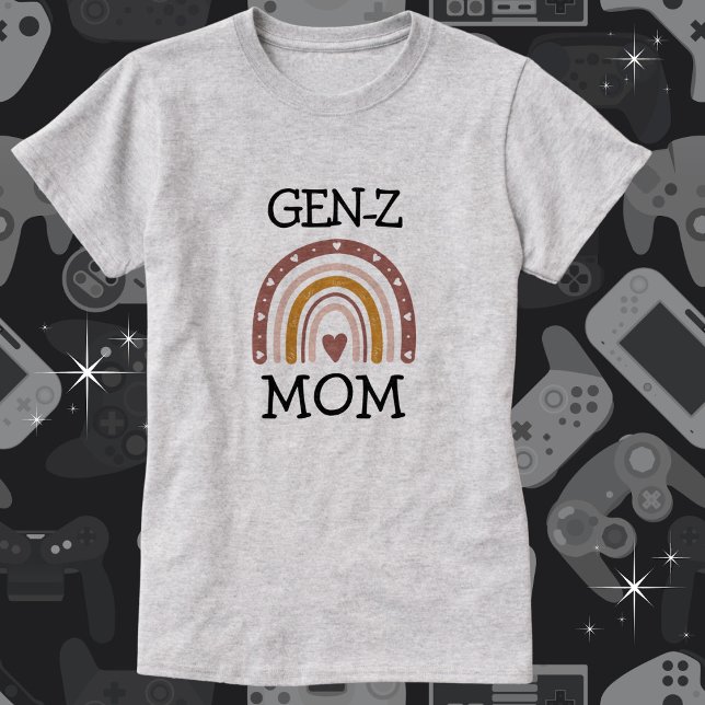 Camiseta BOHO "GEN-Z" Mãe Arco-Íris (Personalize the text to say whatever you want. Available in multiple styles, colors and sizes. )