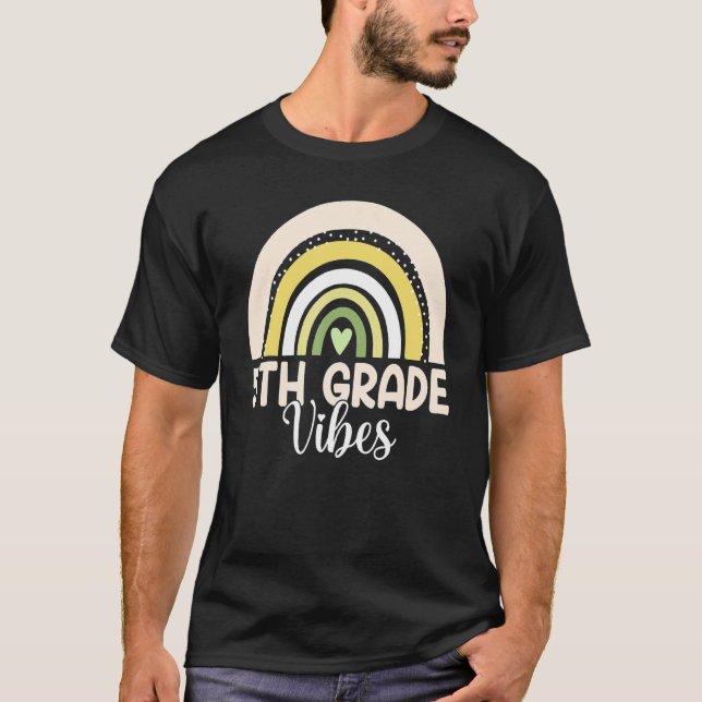 Camiseta Boho Rainbow Fifth Grade Vibes 5th Teachers Back T (Frente)