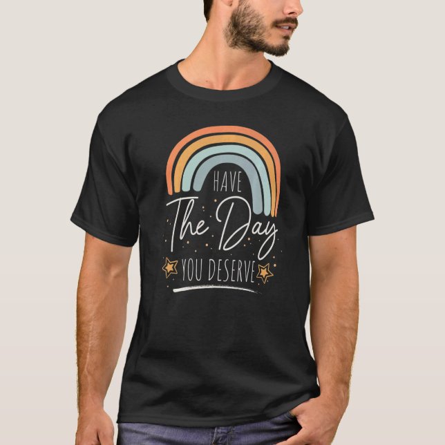 Camiseta Boho Rainbow Karma Cita No Dia Que Você Merece (Frente)