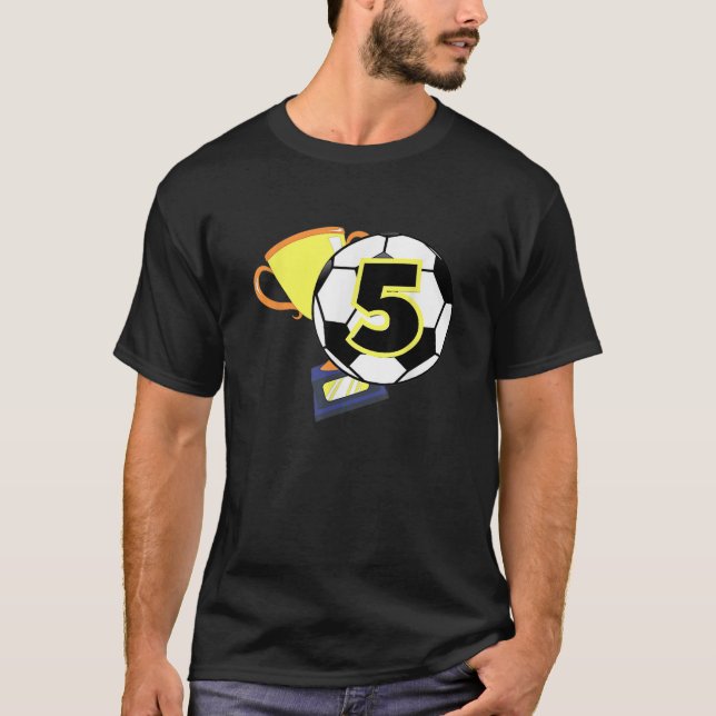 Camiseta Bola De Futebol De 5 Birthday Para Presente Com 5  (Frente)
