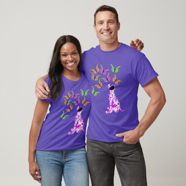 Camiseta Bolachas Dalmáticas E Borboletas Coloridas (Unissex)