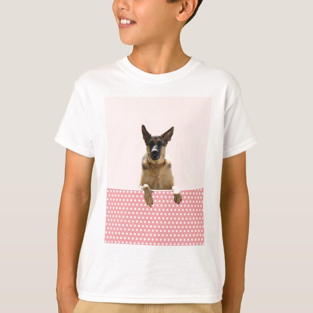 Camiseta Bolinhas Rosa german shepherd (Frente)