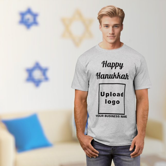Camiseta Bolsa de Hanukkah saudação em T-Shirt de Cinza (Hanukkah greeting, business name and logo on gray t-shirt)