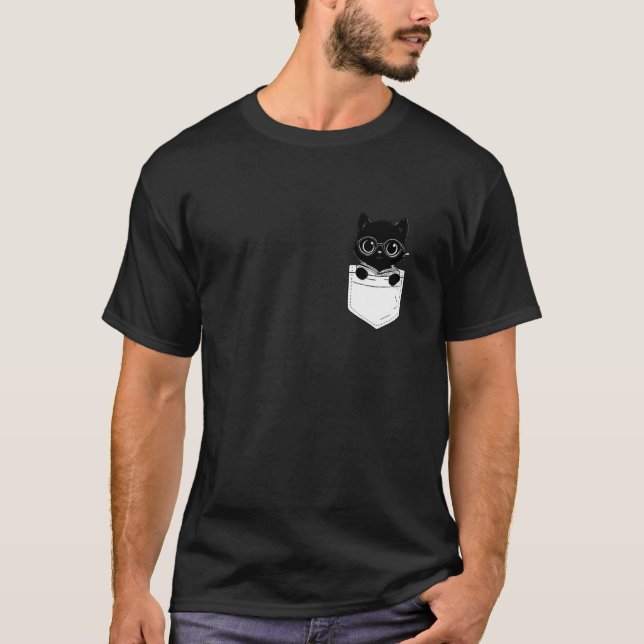 Camiseta Bolsa de Peito de Livro de Gato (Frente)