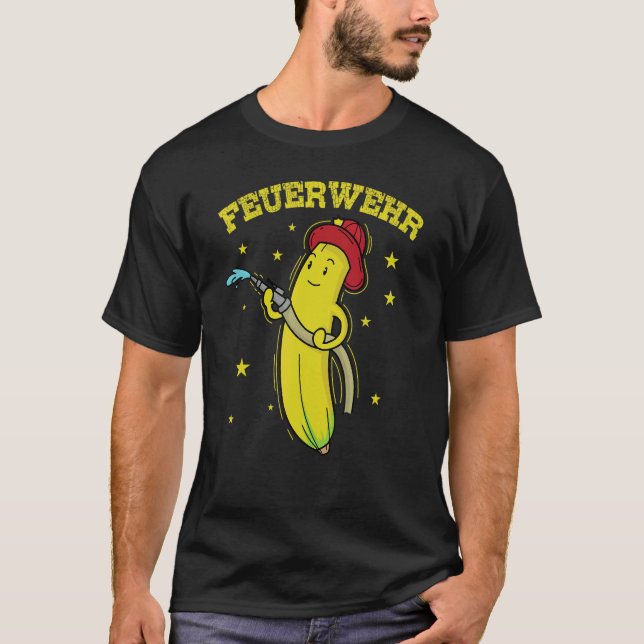 Camiseta Bombeiro Banana com capacete de fogo e mangueira (Frente)