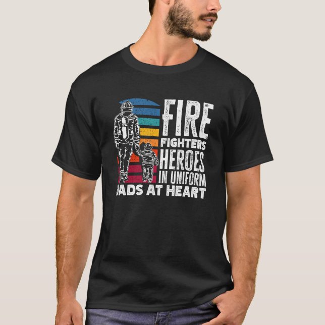Camiseta Bombeiros Heróis em Pais Uniformes em Fathe Cardía (Frente)