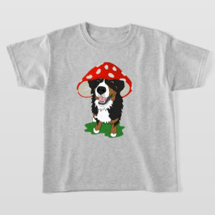 Camiseta Boné Vermelho de Cachorro da Montanha Bernese