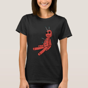 Camiseta Boneca Voodoo com Design do Dia das Bruxas