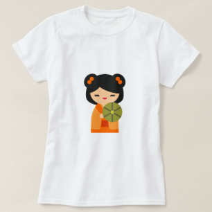 Camiseta Bonecas japonesas Kokeshi laranja fofa