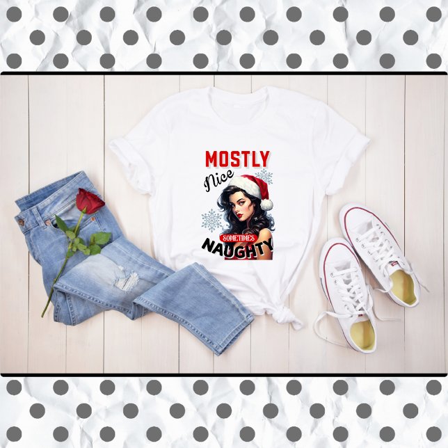 Camiseta Bonita, às vezes travessa, pinta de Natal retrô (Criador carregado)