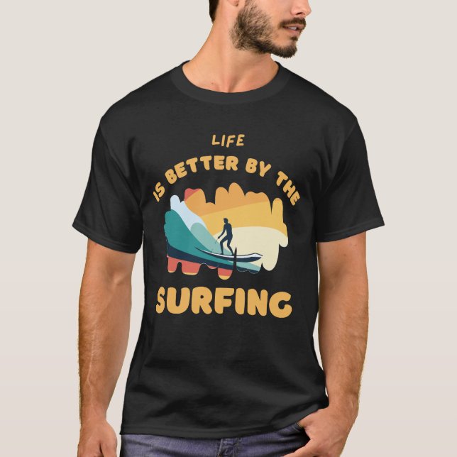 Camiseta bonita com design de surfe (Frente)