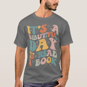 Camiseta Bonita Groovy Nacional Lê Um Livro Engraçado Dia L