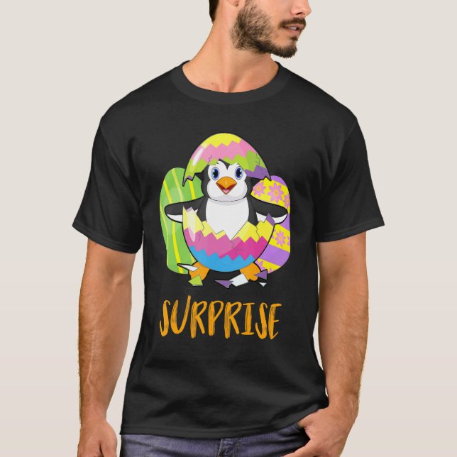 Camiseta Bonita Surpresa Pinguim Com Ovos Coloful Happy Eas (Frente)
