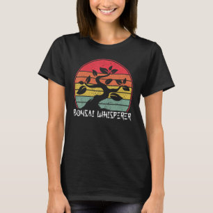 Camiseta Bonsai Whisperer - Jardim de Tradição Japonês Retr