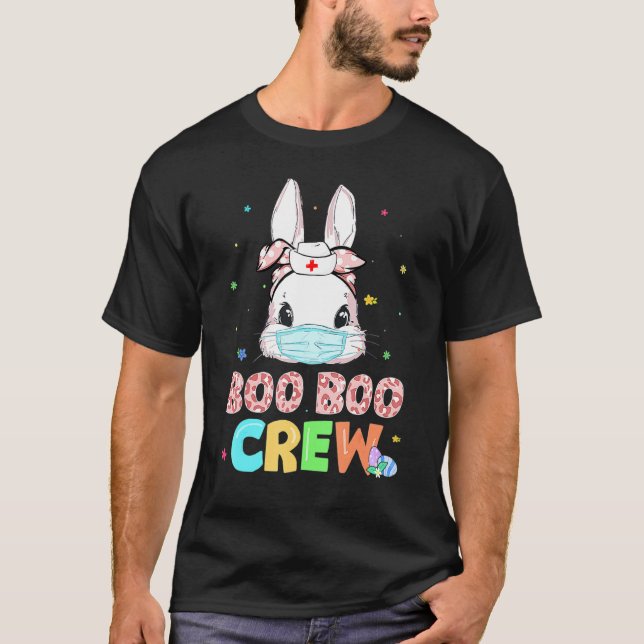 Camiseta Boo Boo Crew Bunny Enfermeira Páscoa Coelho Rosto  (Frente)
